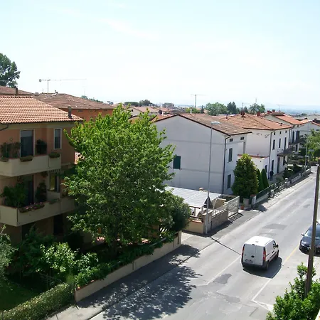 La Rotonda Bed & Breakfast Montale (Tuscany)
