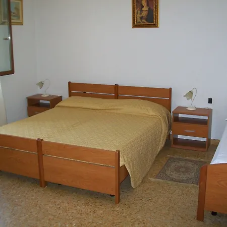 La Rotonda Bed and Breakfast 3*