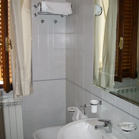 La Rotonda Bed and Breakfast Montale (Tuscany)