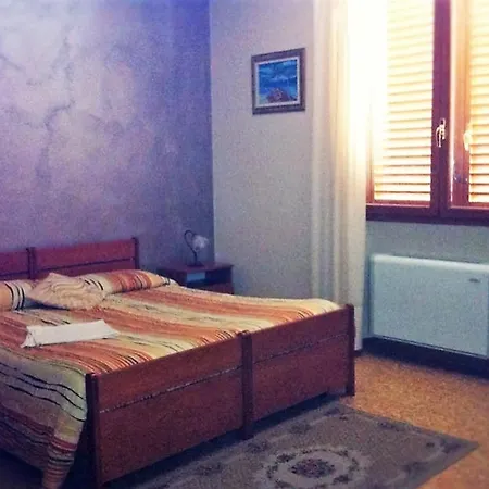 La Rotonda 3* Montale (Tuscany)