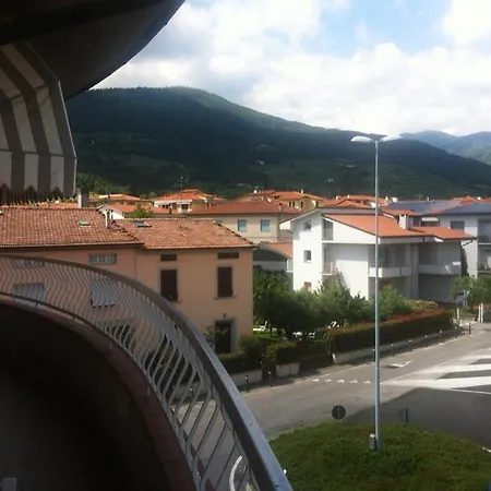 Bed and Breakfast La Rotonda Montale (Tuscany)