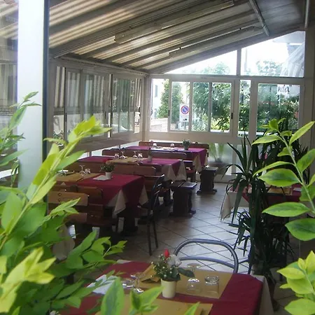 Bed and Breakfast La Rotonda Montale (Tuscany)